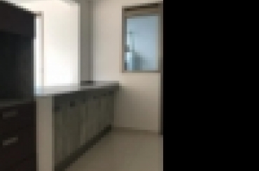 2205963293.jpg