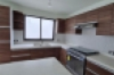 2583361994.jpg