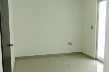 3184224958.jpg